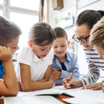 38 miliardów złotych na nauczycielskie podwyżki. Państwo liczy, szkoły czekają